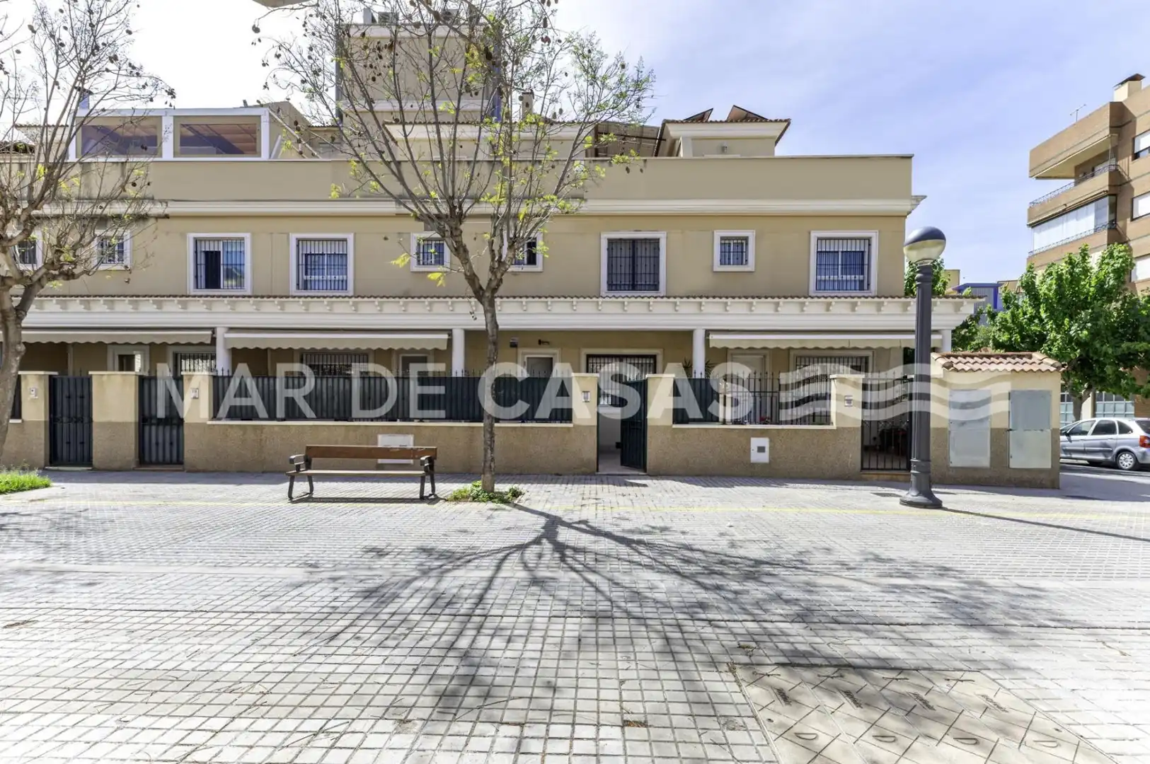 Vista exterior de Casa adosada en venta en Elche / Elx con Aire acondicionado, Terraza y Trastero