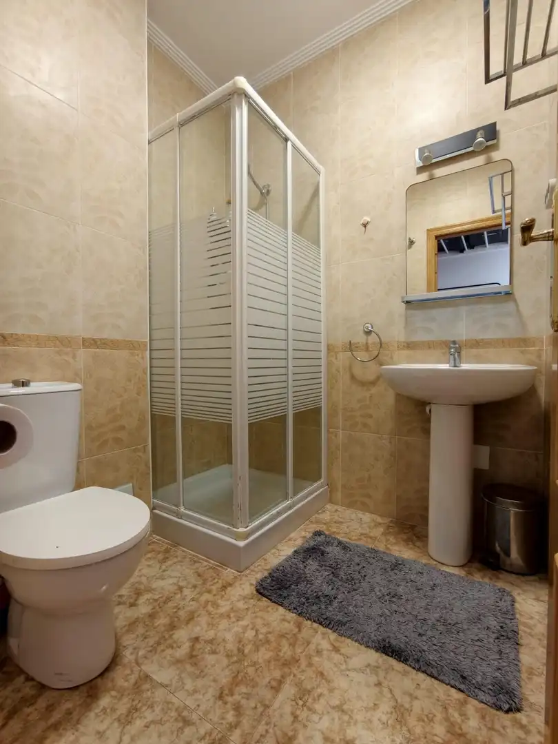 Badezimmer von Dachboden zum Verkauf in Orihuela mit Terrasse, Möbliert und Gemeinschaftspool