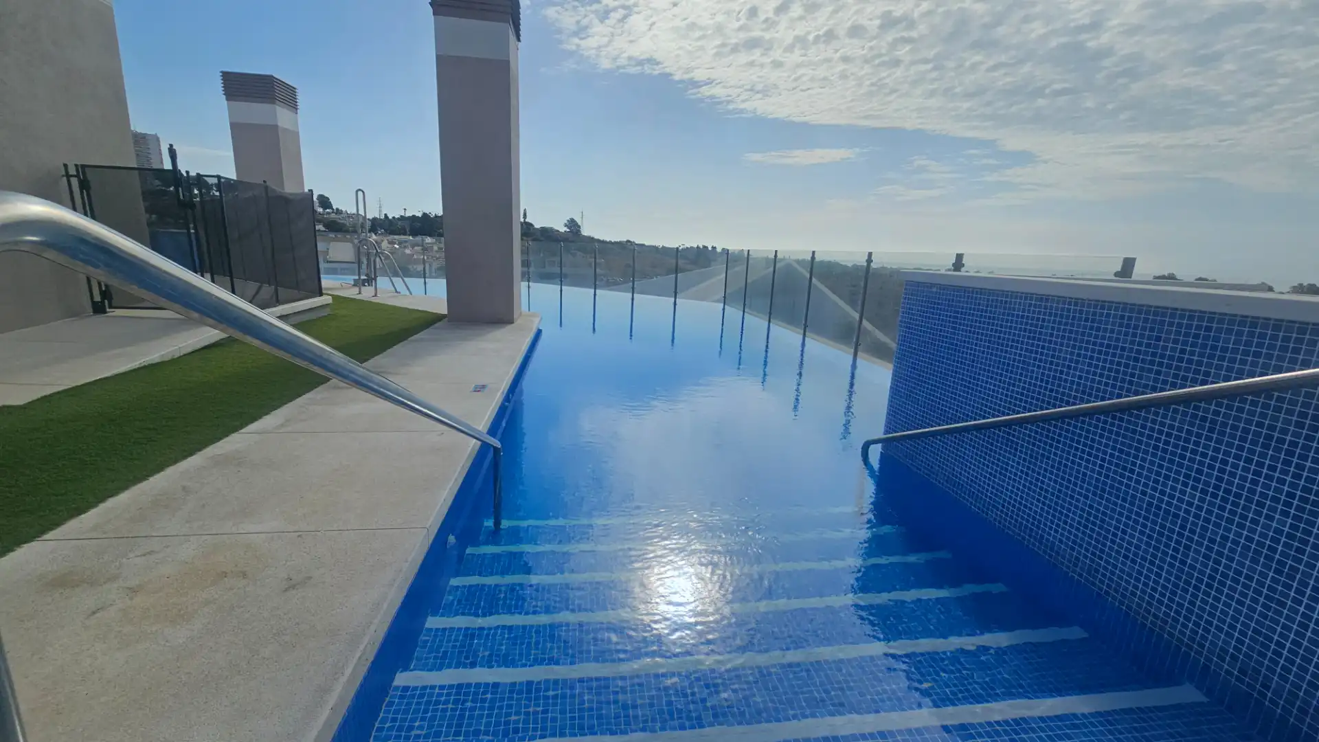 Piscina de Pis en venda en Marbella amb Aire condicionat, Calefacció i Parquet