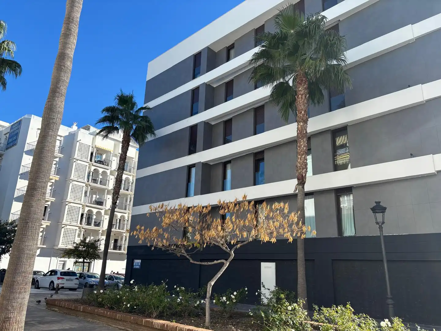Außenansicht von Geschaftsraum zur Miete in Estepona