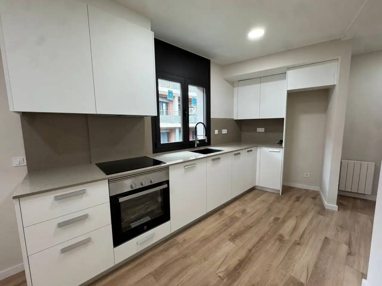 Maisonette zur Miete in Calle Josep Carner, Font Verda