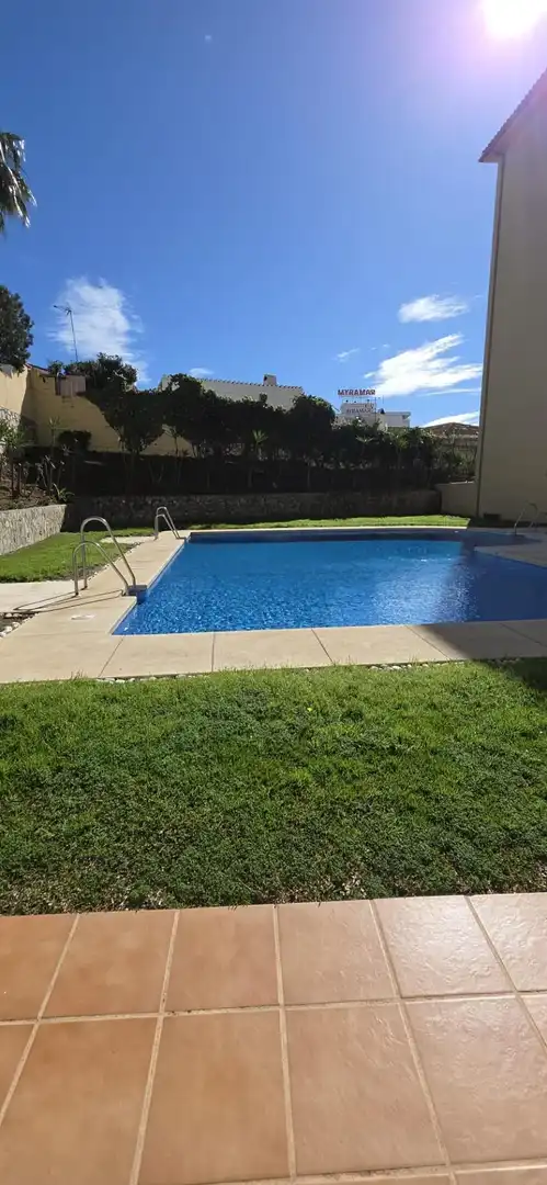 Abitazione con piscina in vendita a Las Lagunas