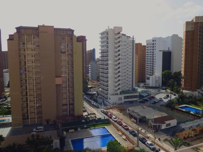 Vista exterior de Apartament en venda en Benidorm amb Terrassa, Piscina i Moblat