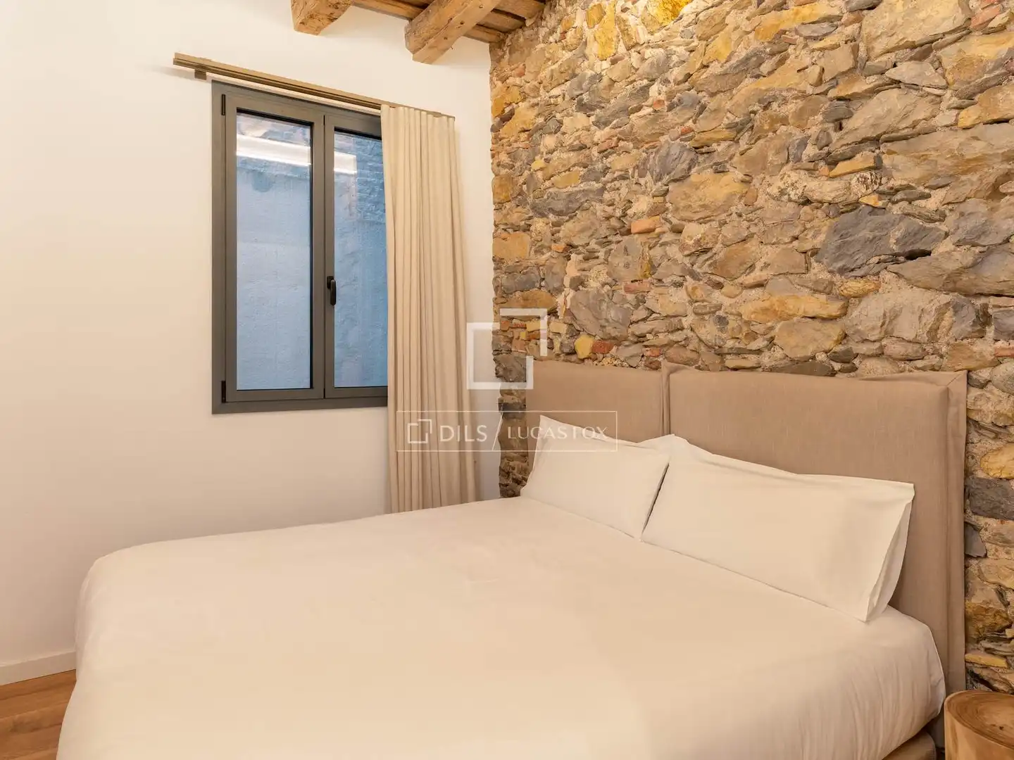 Bedroom of Flat for sale in Girona  with Air Conditioner, Parquet flooring and Furnished