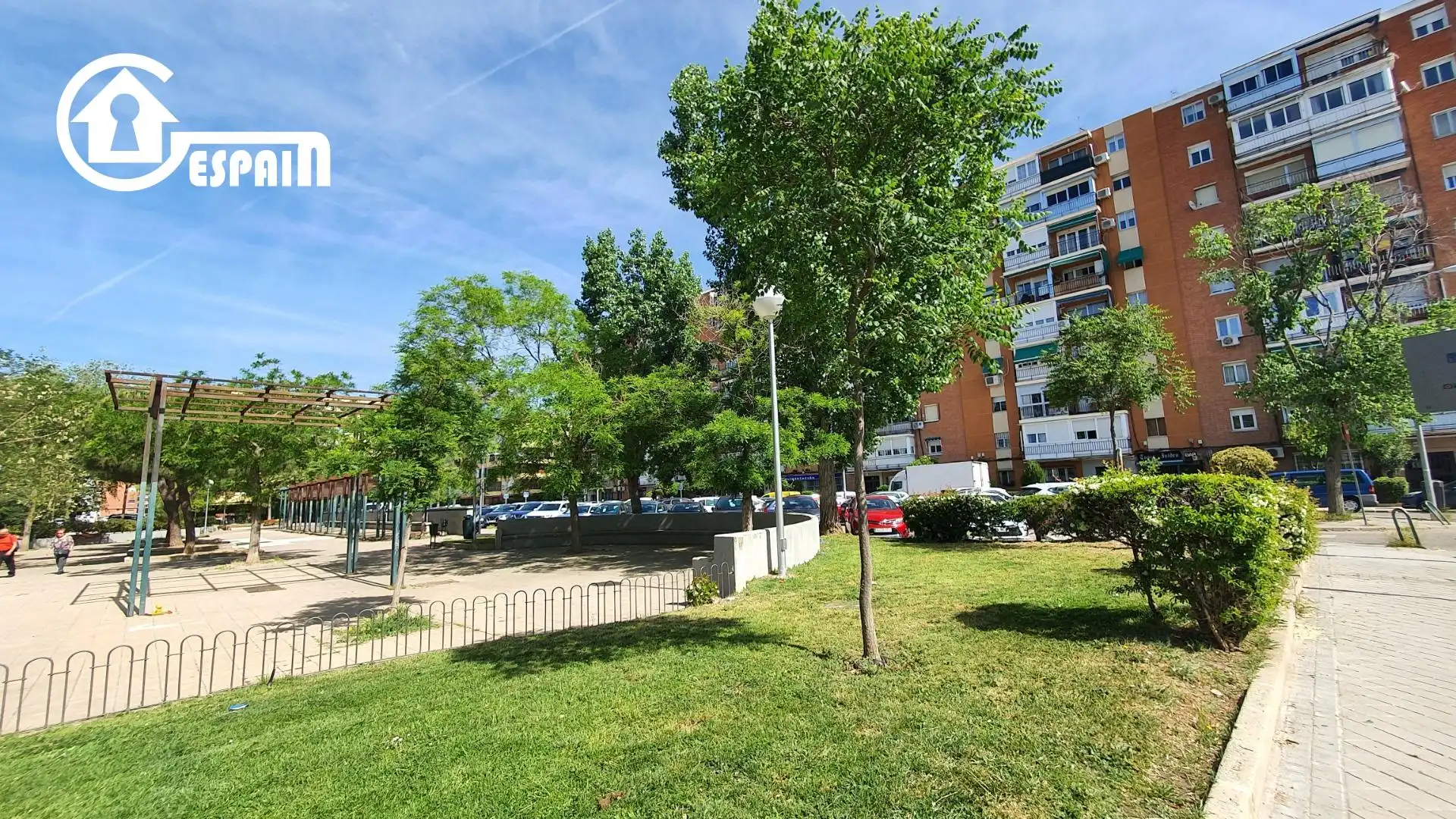 Parking de Piso en venta en Madrid con Calefacción y Parquet