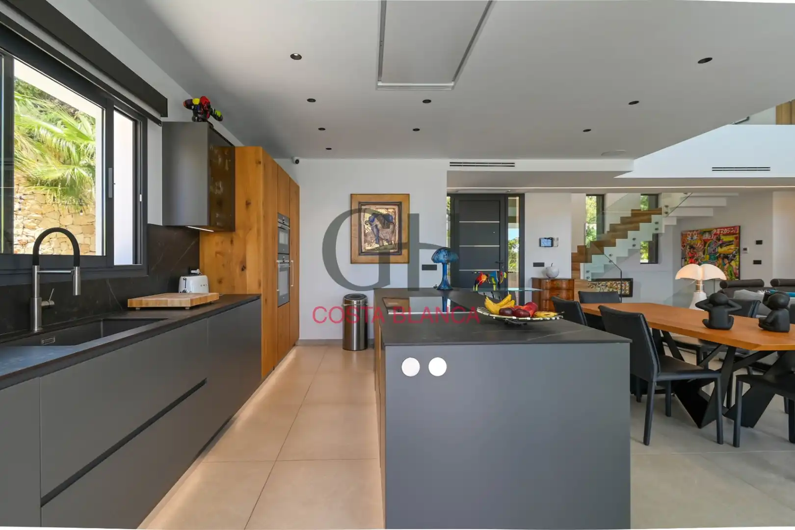Küche von Haus oder Chalet zum Verkauf in Moraira mit Klimaanlage, Heizung und Privatgarten