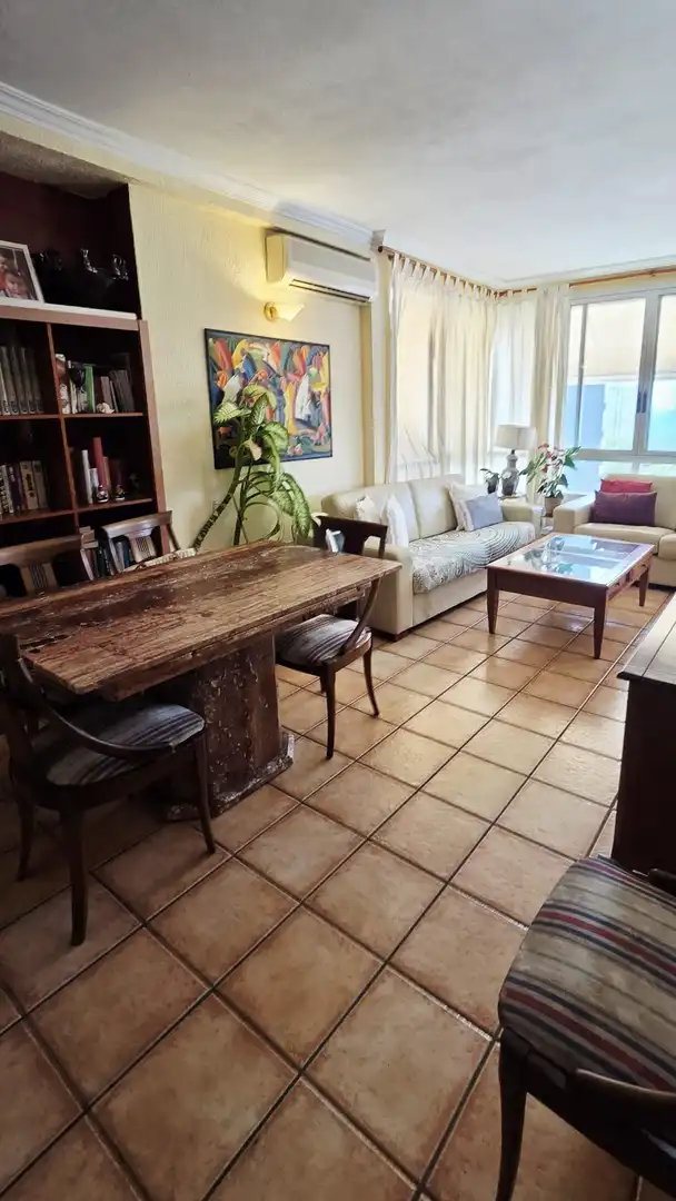 Comedor de Piso en venta en Benidorm con Aire acondicionado, Terraza y Piscina comunitaria