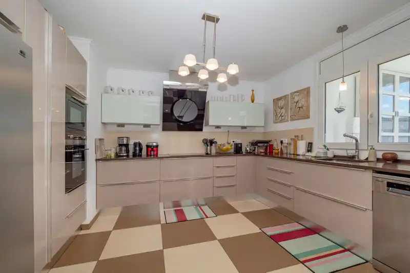 Detached house for sale in Peni, imagen 4