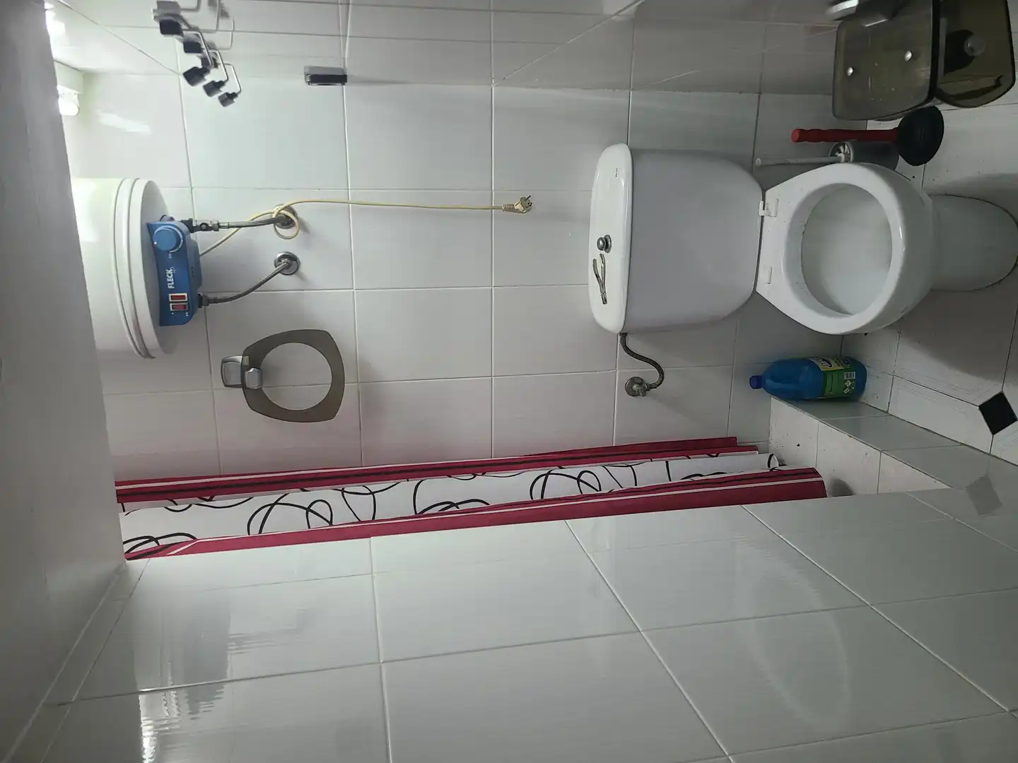 Baño de Casa adosada en venta en Portbou con Calefacción, Terraza y Horno