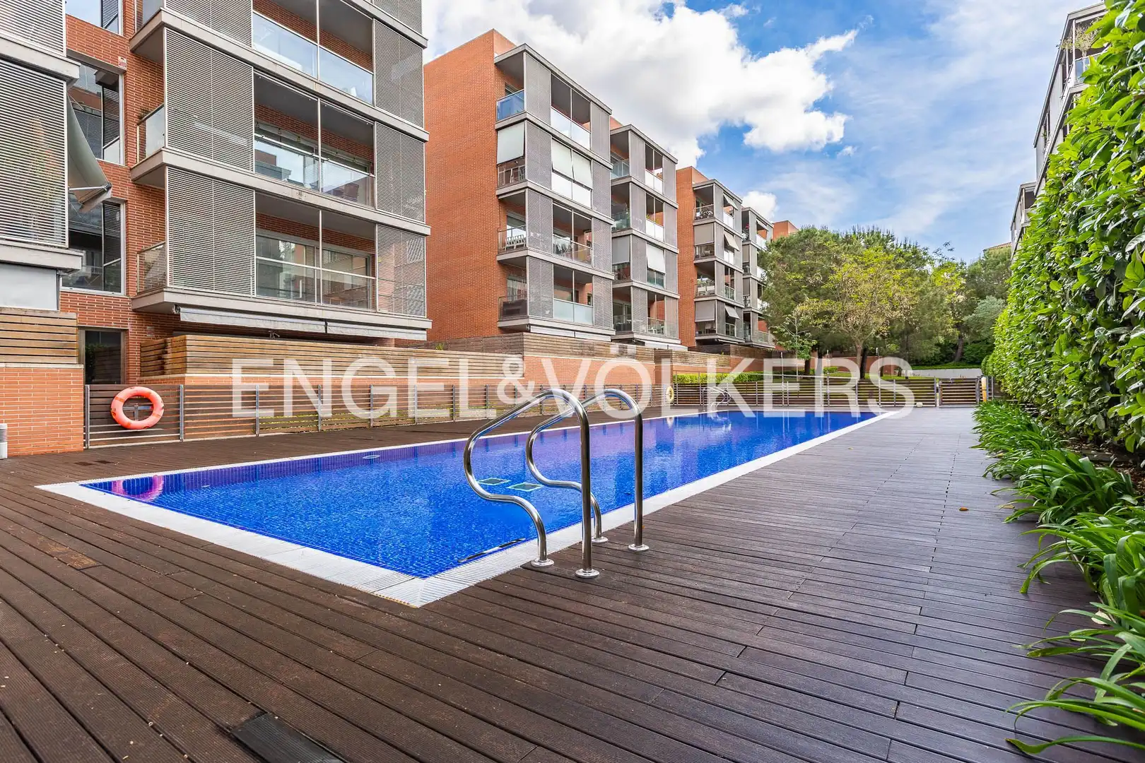 Piscina de Piso en venta en Sant Cugat del Vallès con Aire acondicionado, Calefacción y Jardín privado