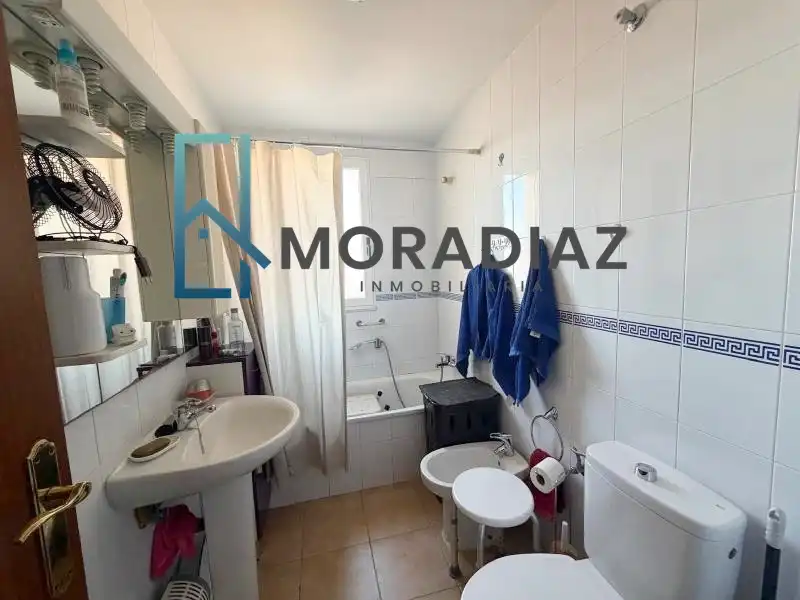 Baño de Ático en venta en Don Benito con Aire acondicionado, Calefacción y Jardín privado
