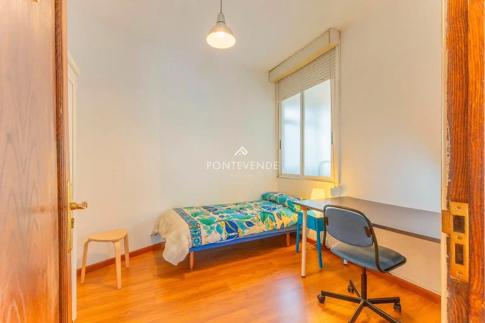 Bedroom of Flat for sale in Pontevedra Capital   with Heating, Terrace and Storage room