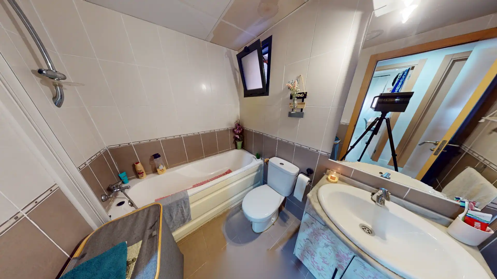Flat for sale in Avenida 3 de Abril de 1979, Haygon - Universidad