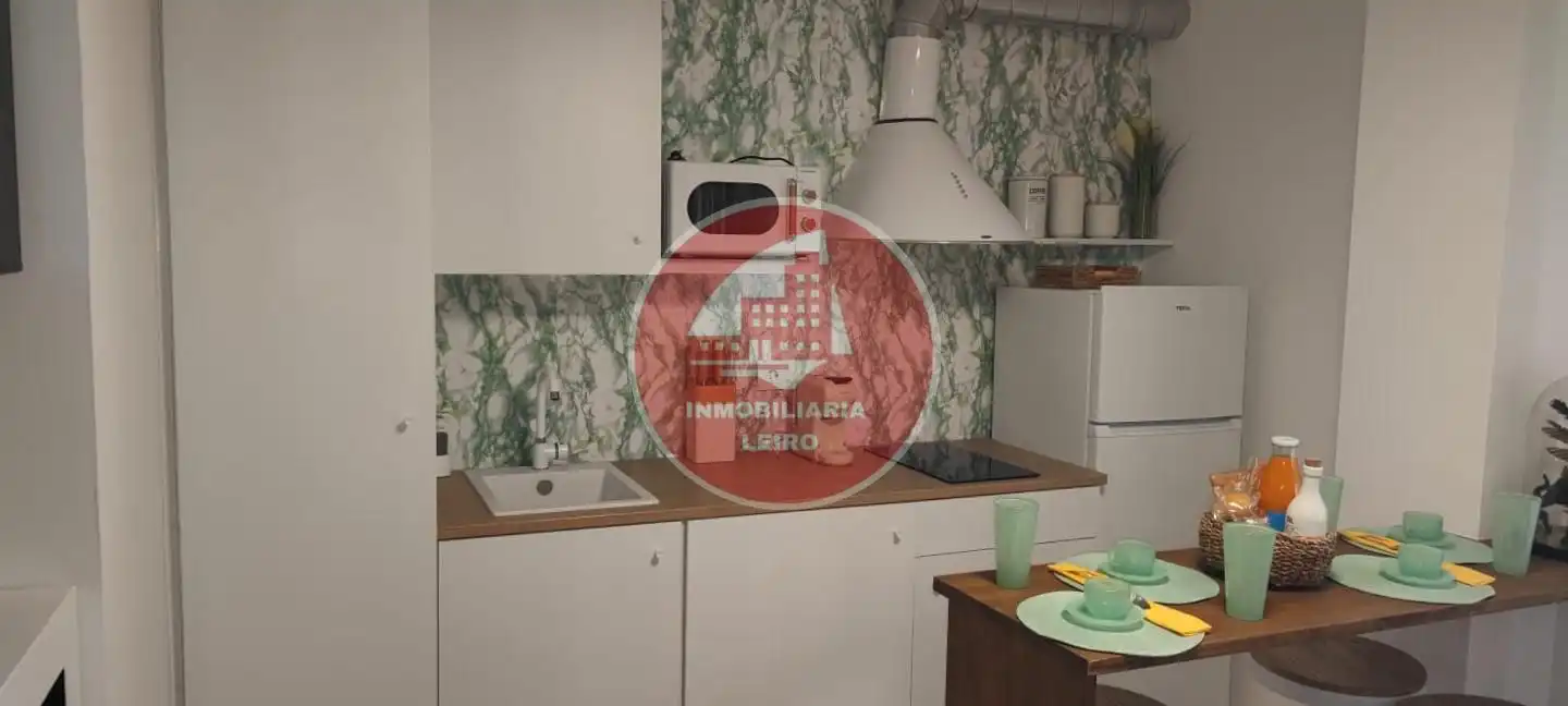 Wohnung zur Miete in Rúa De Monteleón, Campo da Torre - Mollabao