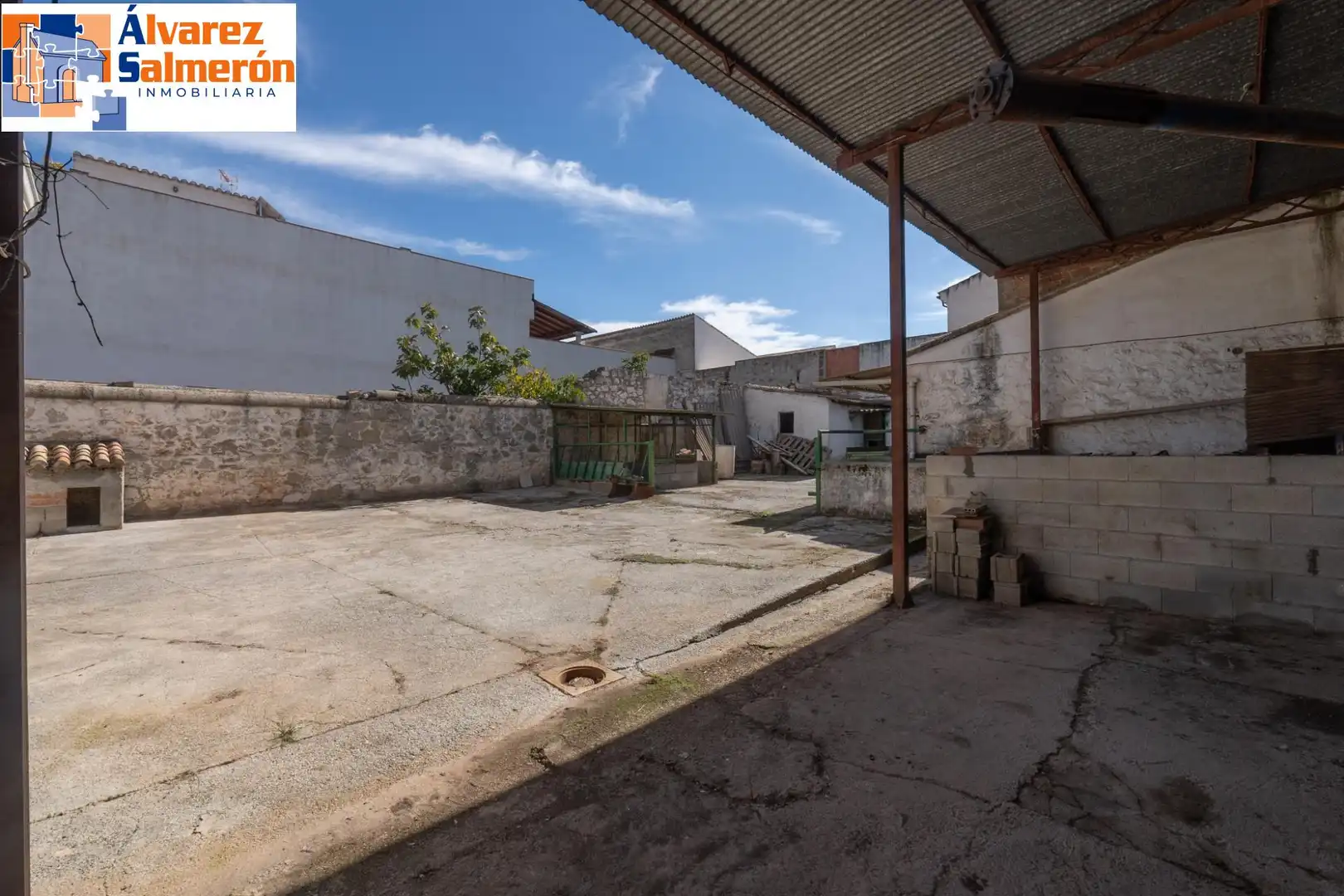 Vista exterior de Casa o xalet en venda en Albolote amb Terrassa i Balcó