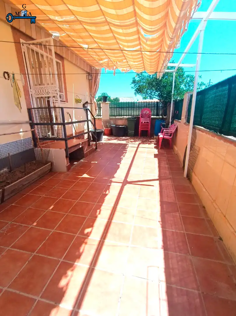 Terrassa de Casa adosada en venda en El Viso de San Juan amb Jardí privat, Terrassa i Traster