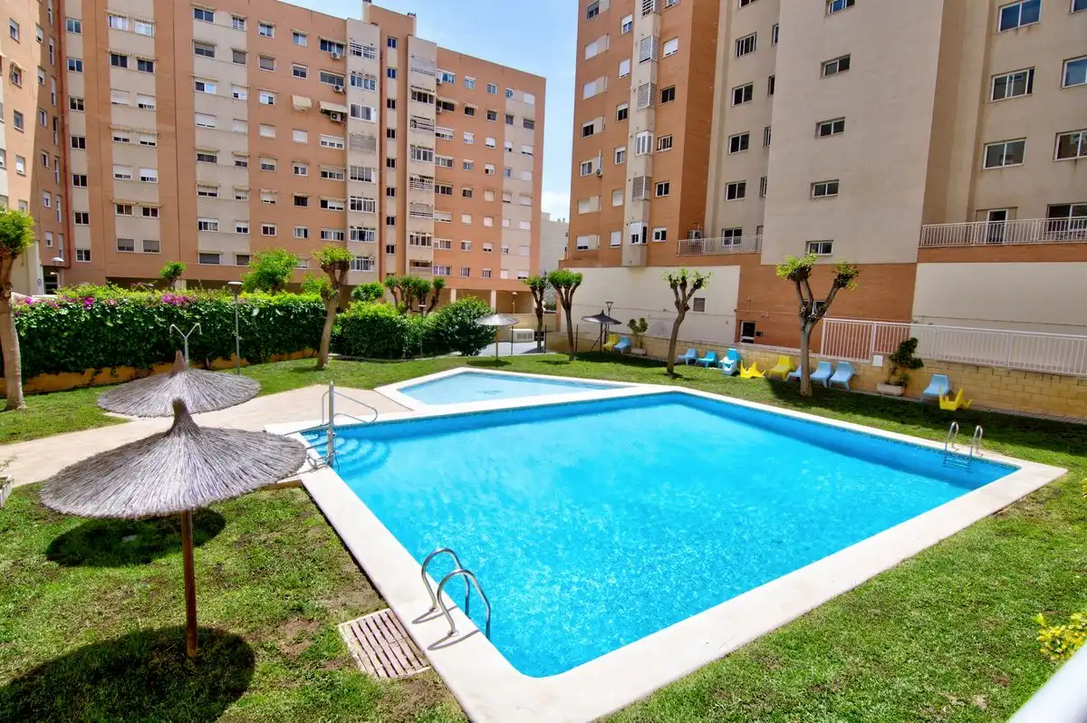 Piscina de Piso en venta en Alicante / Alacant con Calefacción y Piscina