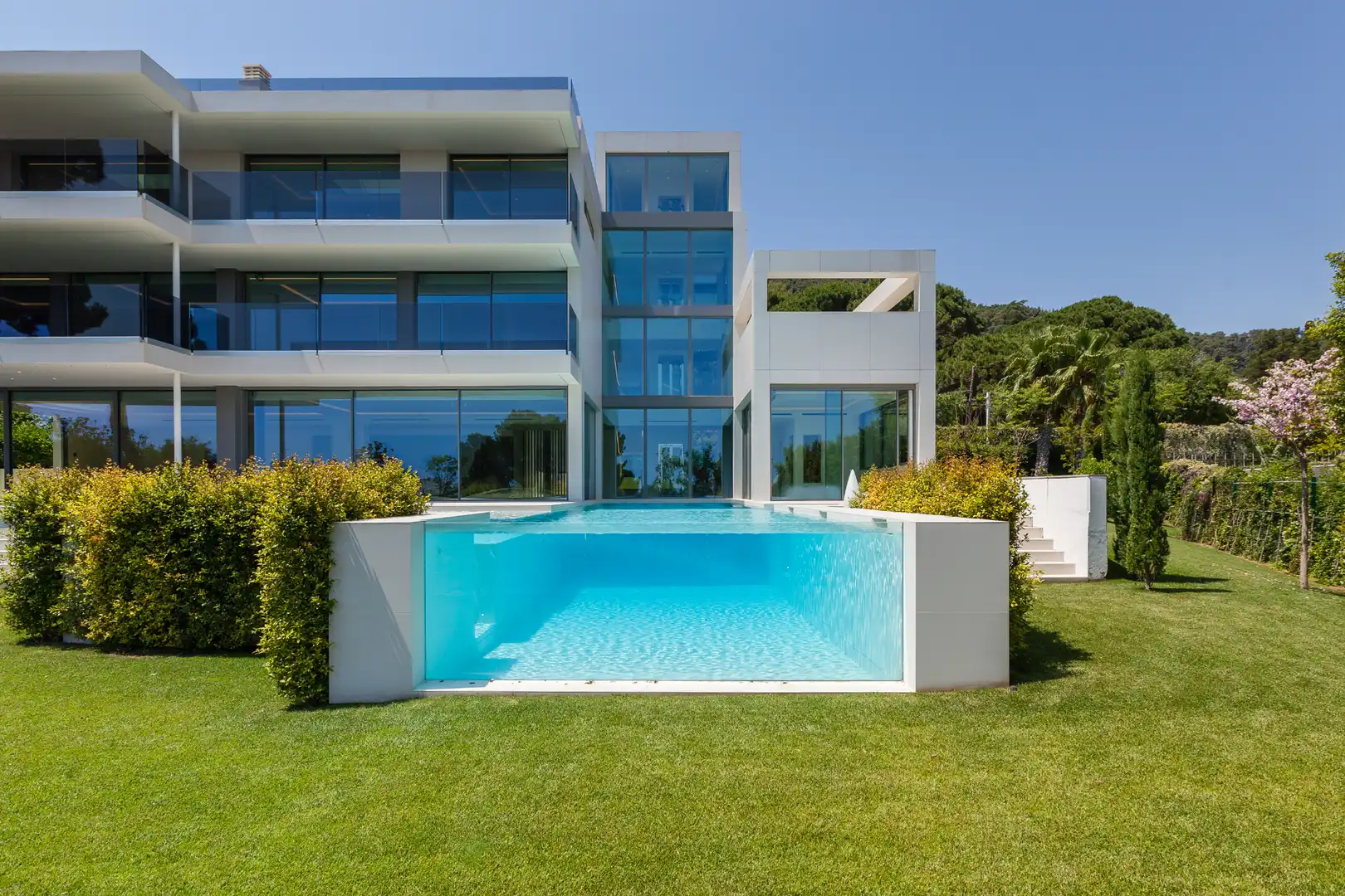 Swimming pool of Houses for sale in Barcelona  with Air Conditioner, Heating and Private garden