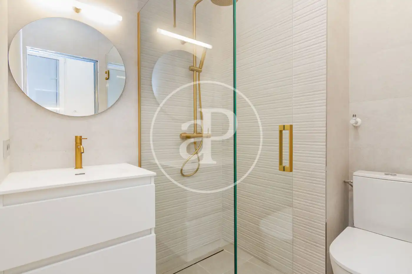 Baño de Piso en venta en Madrid con Aire acondicionado y Calefacción