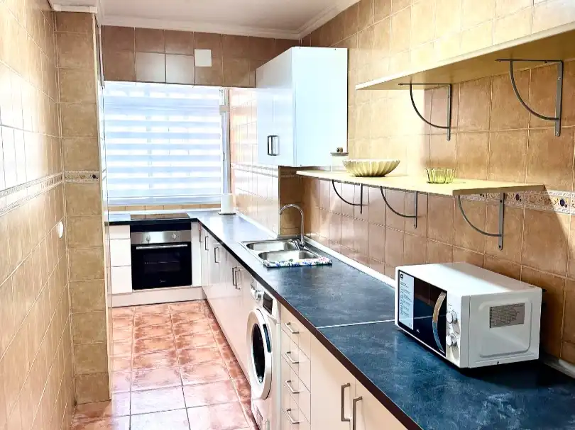 Kitchen of Flat for rent in Algeciras  with Balcony