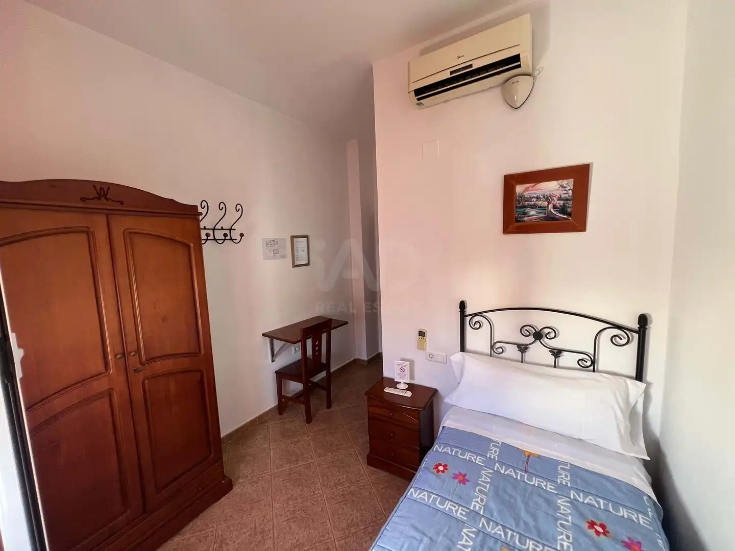 Habitación de Local en venta en Villablanca