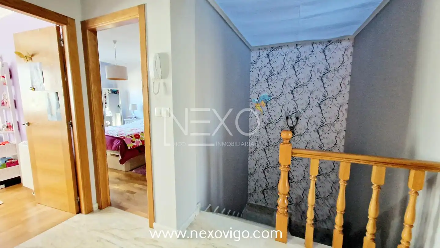 Casa adosada en venta en Cangas  con Calefacción, Trastero y Amueblado