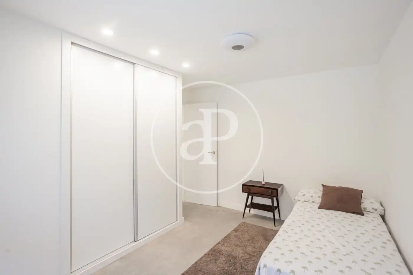 Habitación de Casa o chalet de alquiler en Madrid con Aire acondicionado, Calefacción y Jardín privado