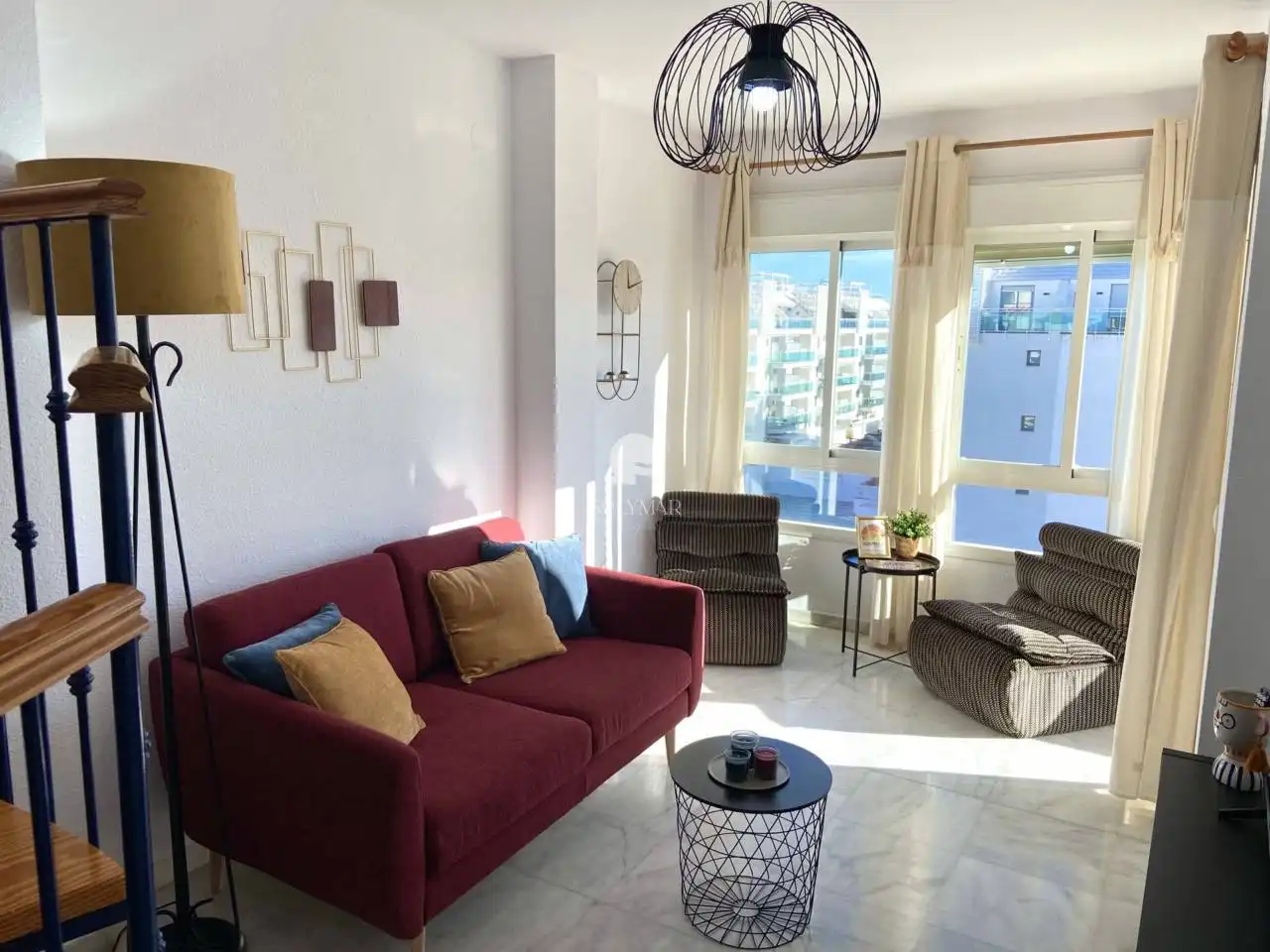 Sala d'estar de Àtic de lloguer en Torrox amb Terrassa i Moblat