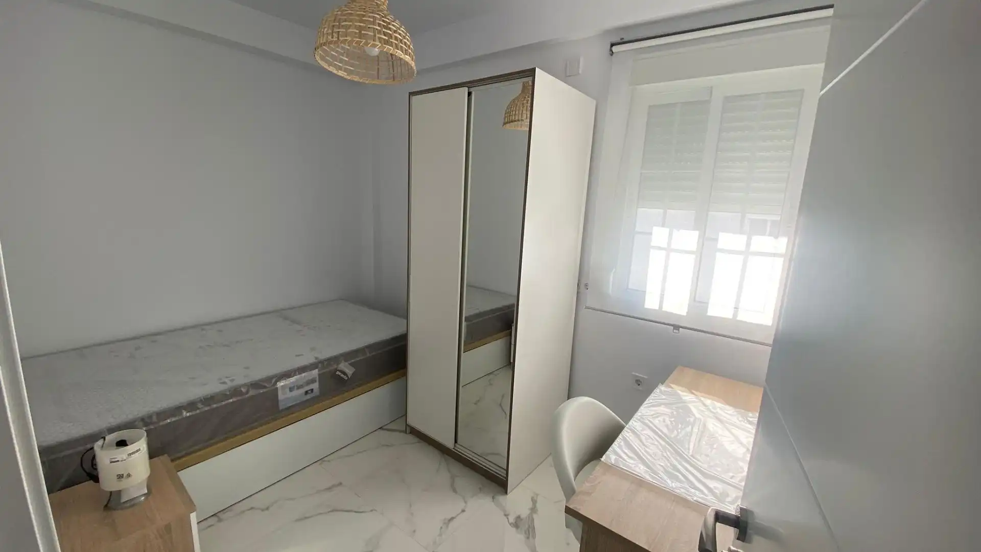 Habitació a Calle SEGRE, El Plantinar – Avda. La Paz - El Juncal