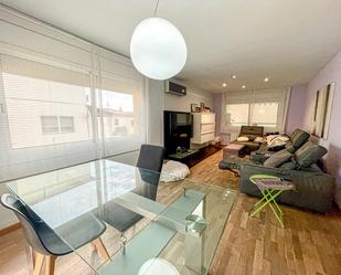 Sala d'estar de Casa o xalet en venda en Figueres amb Aire condicionat, Calefacció i Jardí privat