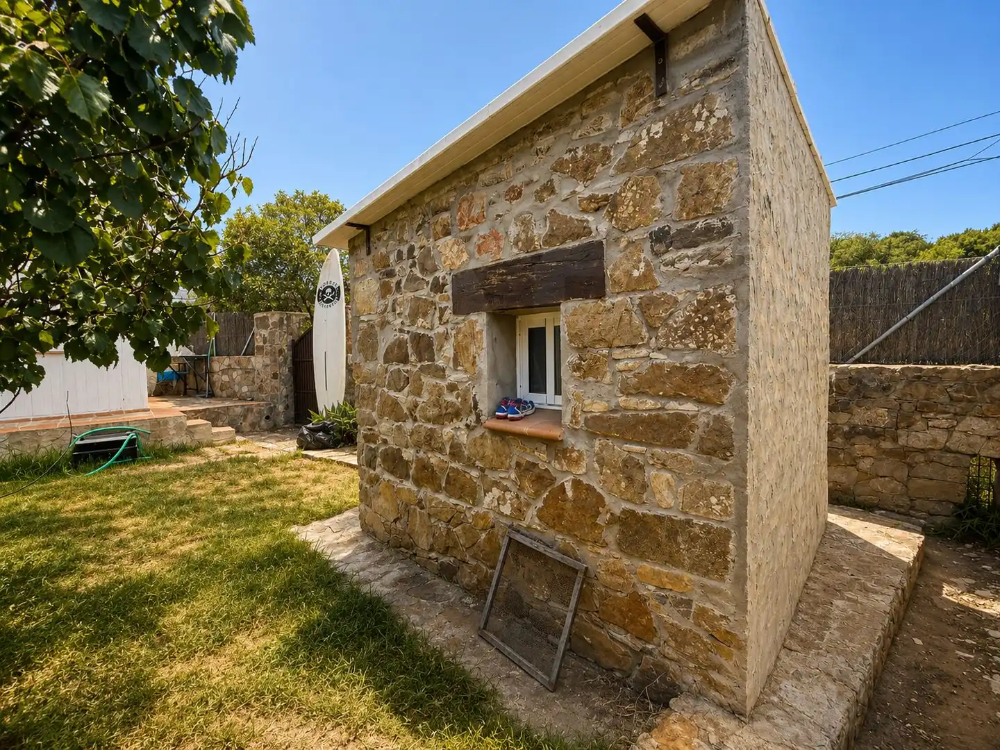 Vista exterior de Casa o xalet en venda en Tarifa amb Aire condicionat i Terrassa