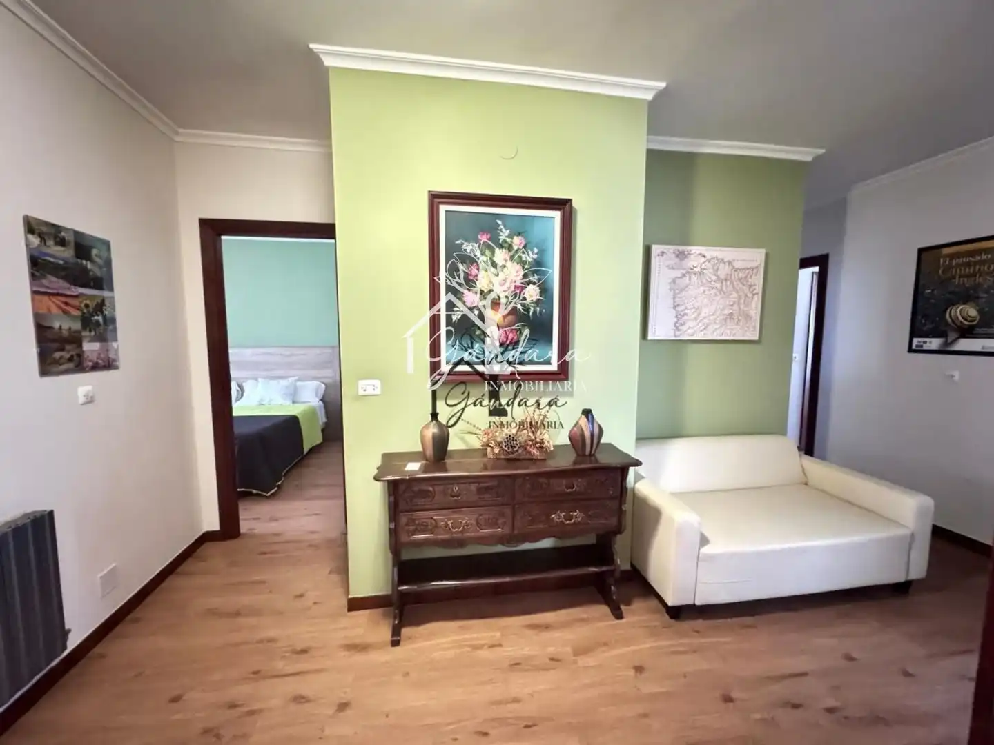 Sala d'estar de Edifici en venda en Neda