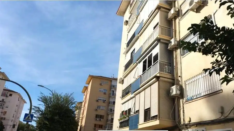 Vista exterior de Piso en venta en Sevilla