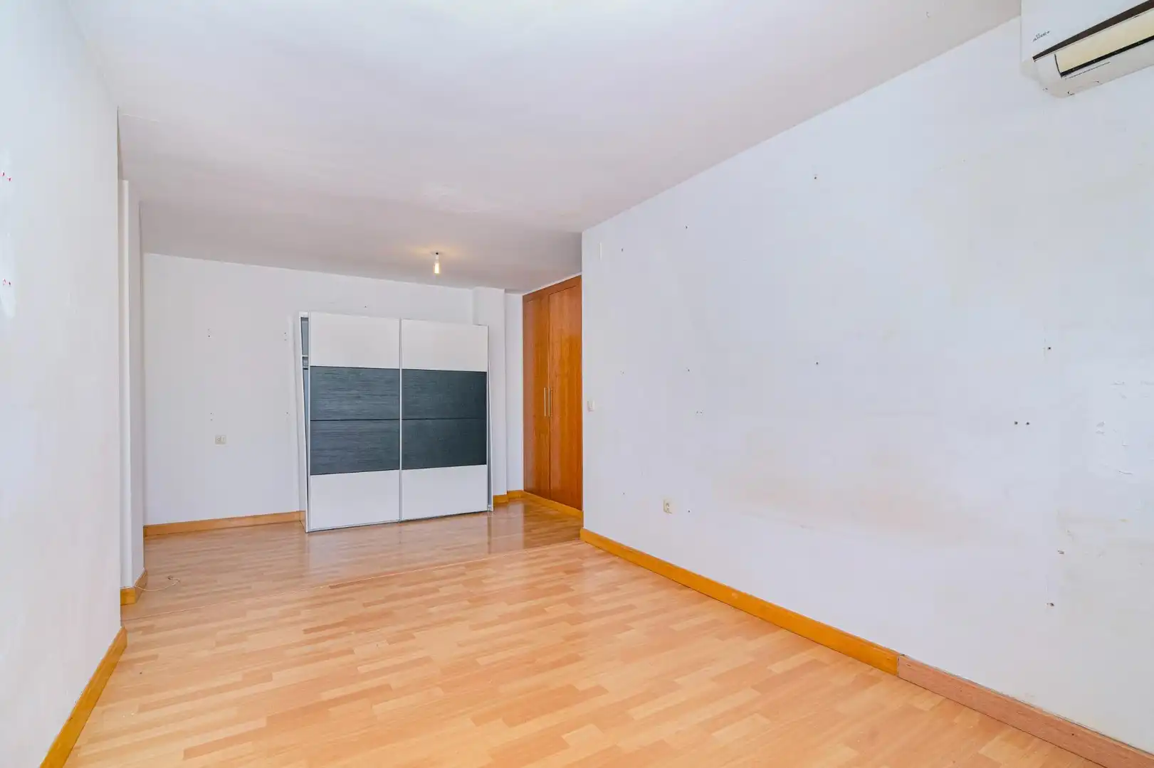 Dachboden zum Verkauf in La Zubia mit Klimaanlage, Terrasse und Abstellraum