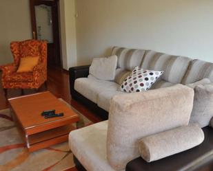 Apartament per a compartir a Lalín