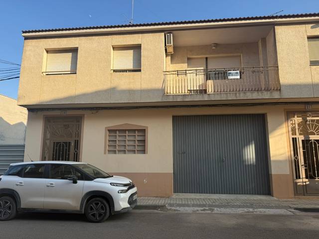 Casa-chalet en Venta en Calle Cortes de Aragón en Caspe