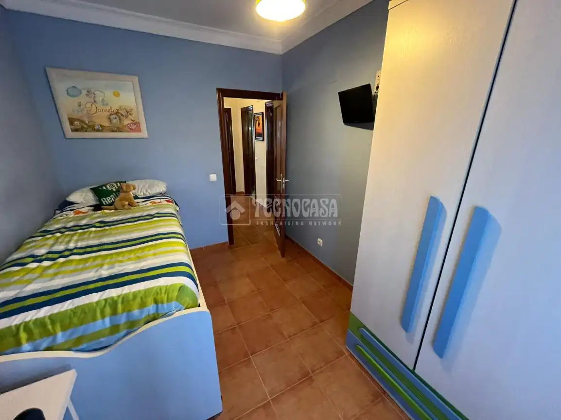 Habitación de Casa adosada en venta en Dos Hermanas con Terraza