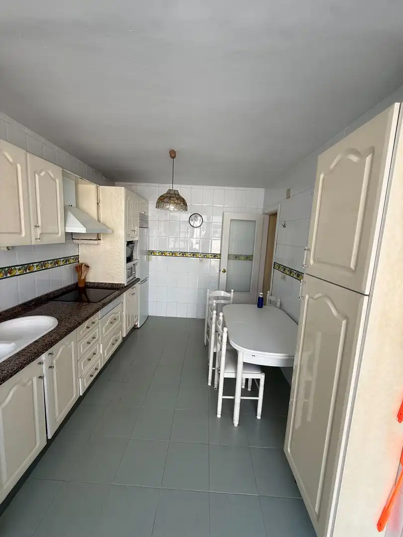 Cocina de Casa o chalet en venta en Alhaurín de la Torre con Aire acondicionado, Calefacción y Jardín privado