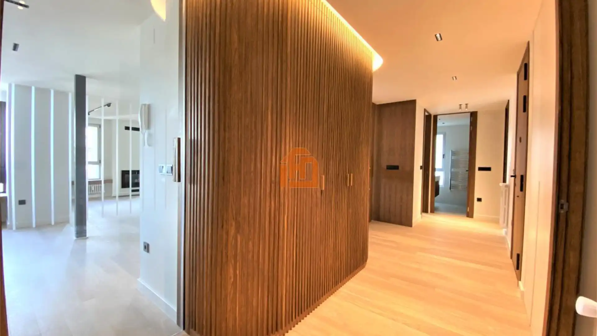 Piso en venta en León Capital  con Calefacción, Parquet y Terraza