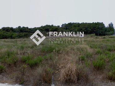 Terreno industrial en venta en Sant Llorenç d'Hortons