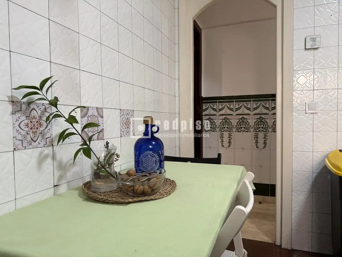 Cuina de Pis en venda en Málaga amb Aire condicionat, Calefacció i Jardí privat