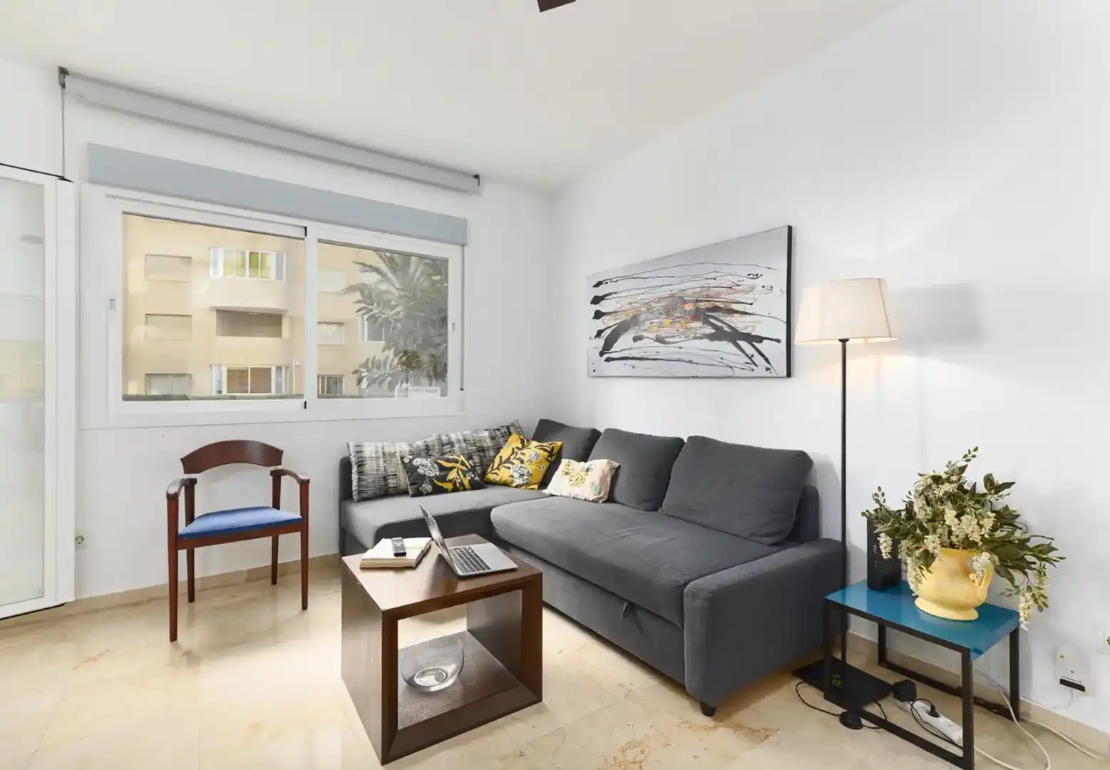 Living room of Flat for sale in Estepona  with Terrace, Furnished and Oven