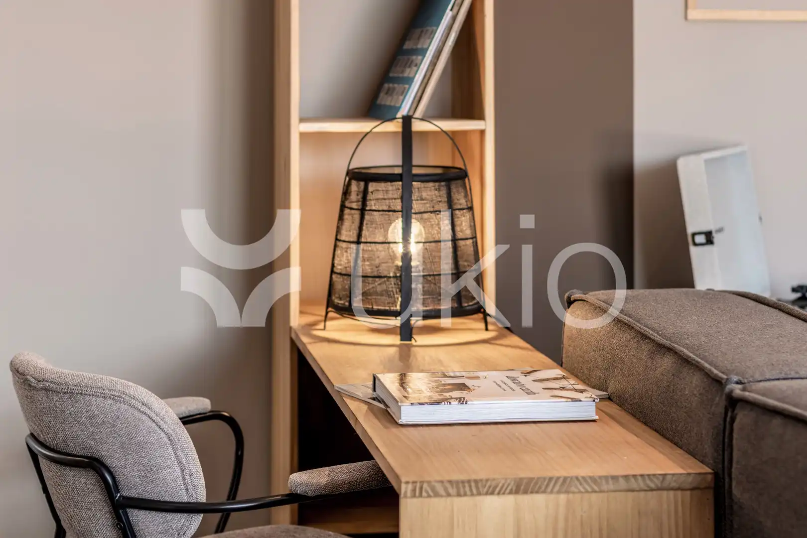 Dormitori de Apartament de lloguer en Madrid amb Aire condicionat, Calefacció i Terrassa