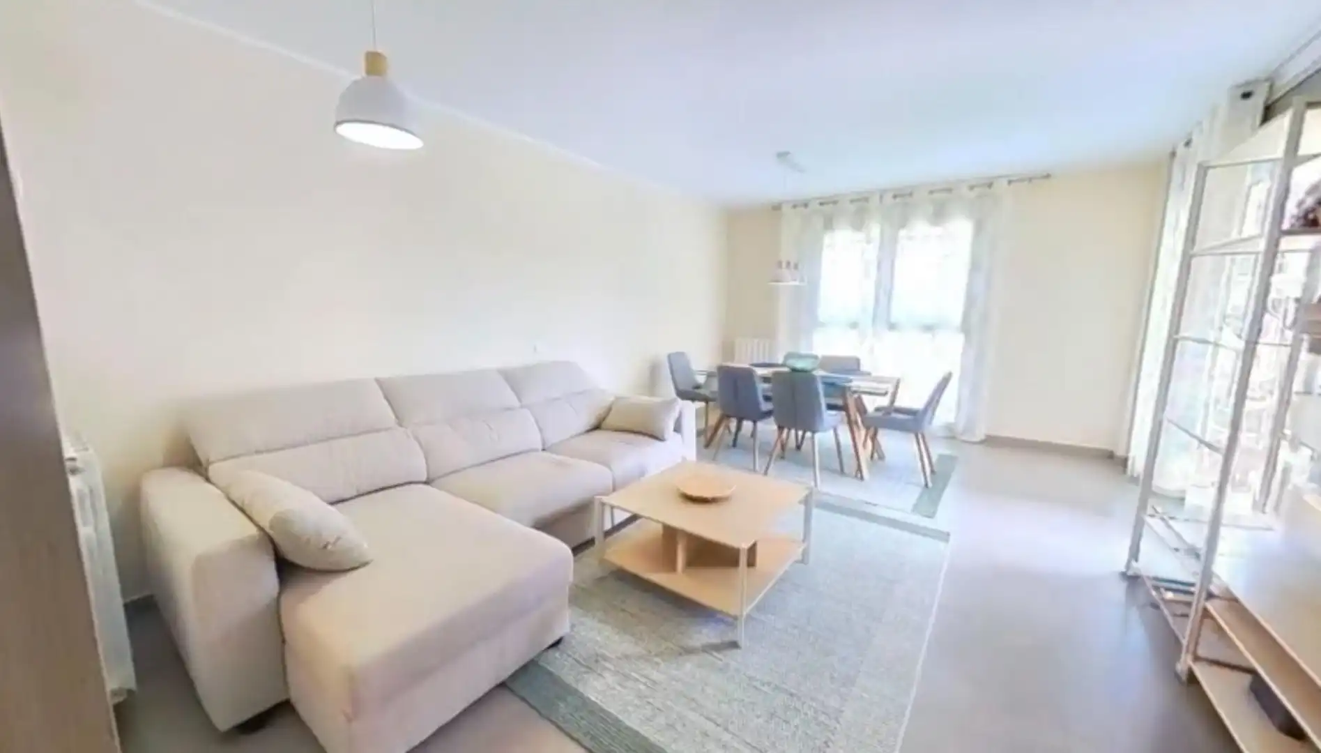 Sala de estar de Piso en venta en Calafell con Aire acondicionado, Calefacción y Jardín privado