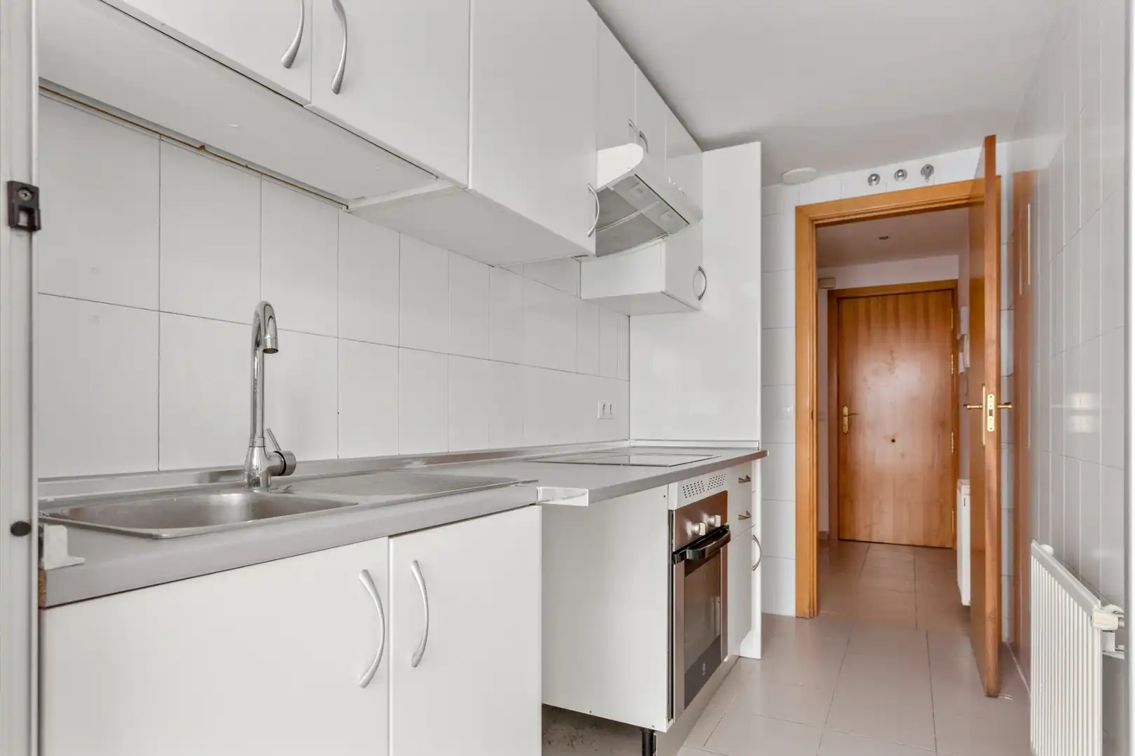Kitchen of Flat for sale in Madrid  with Community pool