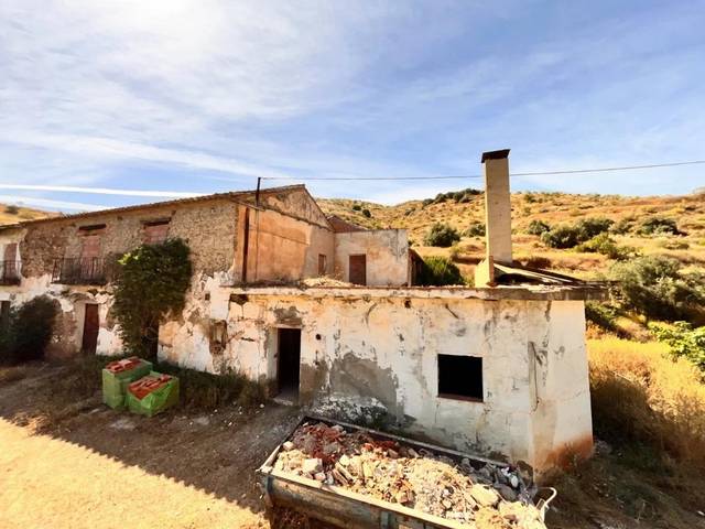 Finca rústica en Venta en  DISEMINADOS en Almogía