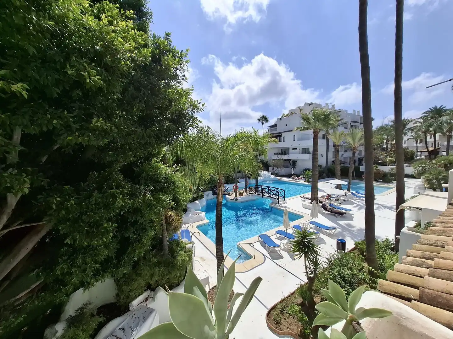 Vista exterior de Pis en venda en Marbella amb Aire condicionat, Moblat i TV