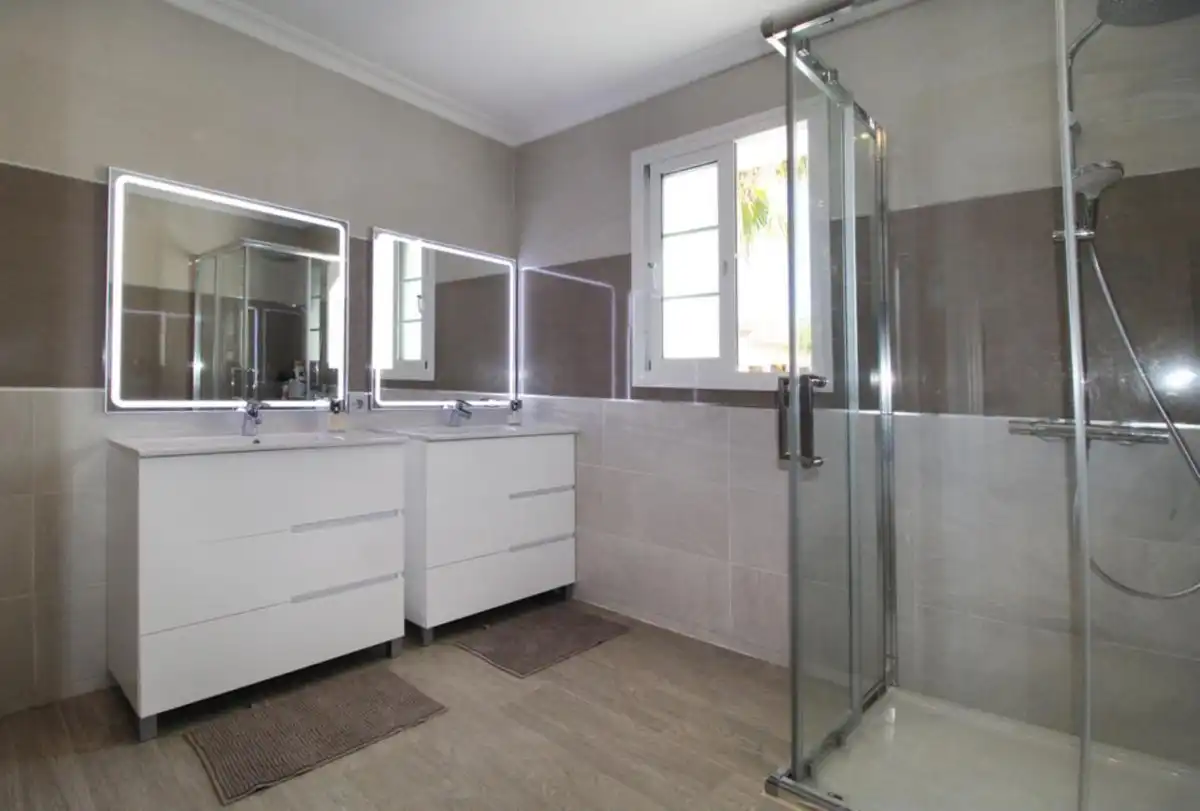 Casa amb piscina en venda a Nueva Andalucía, imagen 16