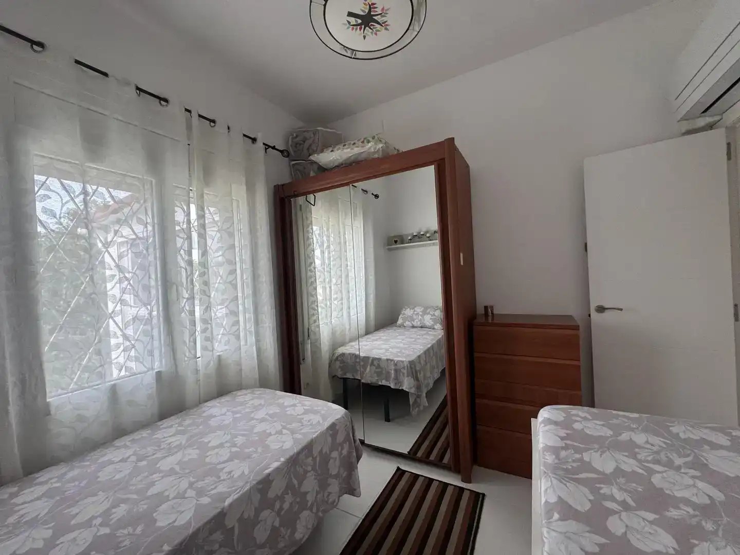 Dormitori de Casa o xalet en venda en Salou amb Aire condicionat i Piscina