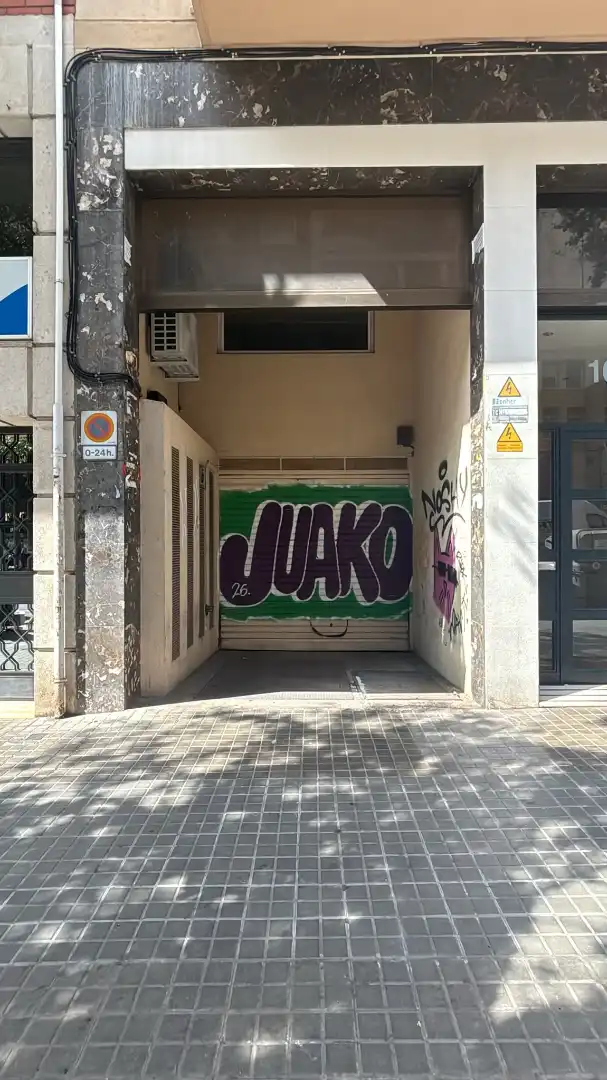 Individual for sale in Carrer d'Entença 161, imagen 2